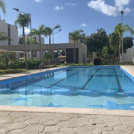 Yellowsub Apartments Cancun Dış mekan fotoğraf