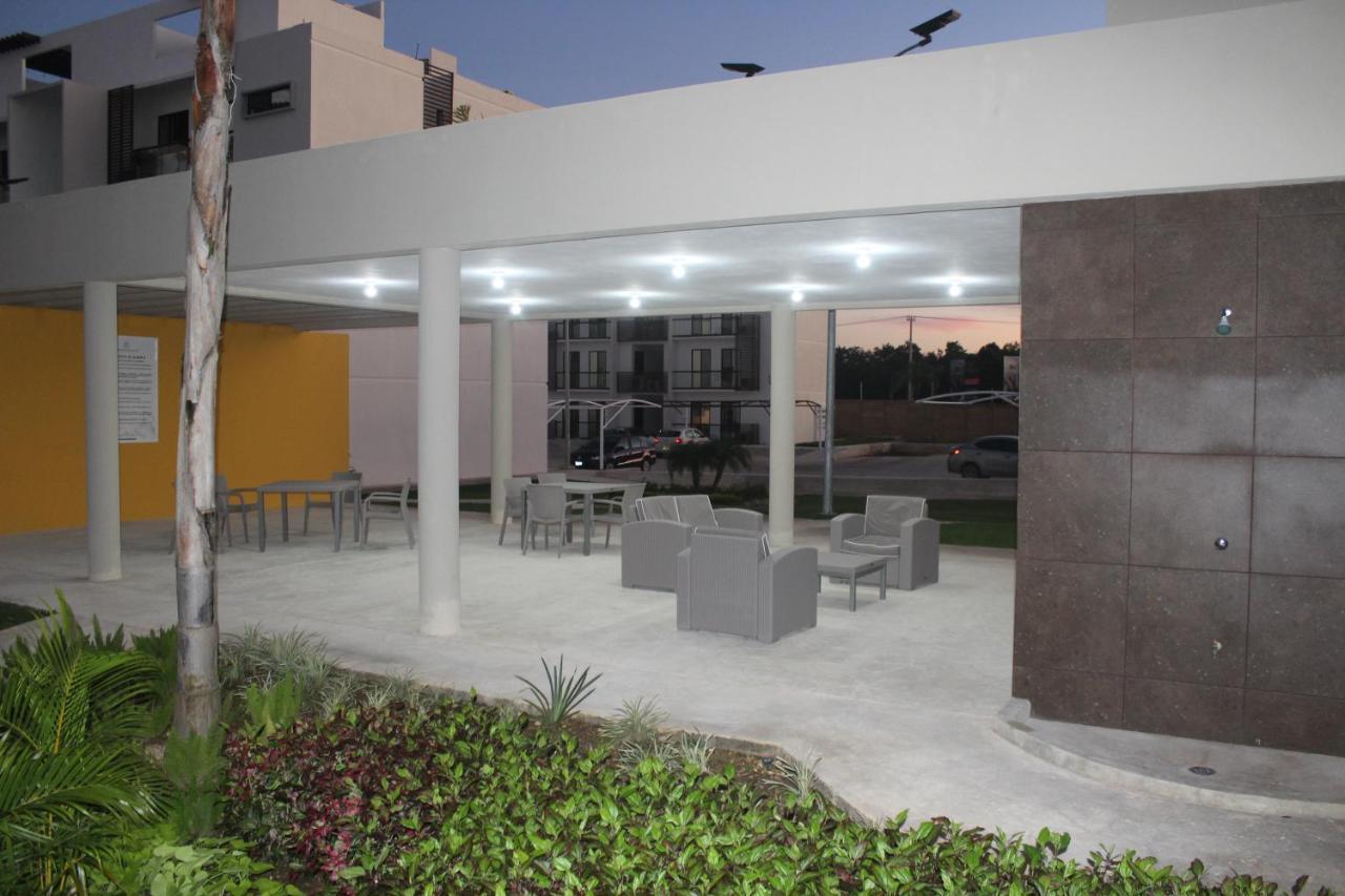 Yellowsub Apartments Cancun Dış mekan fotoğraf